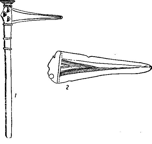 Рис. 98. 1 — алебарда с бронзовой рукоятью (1/6); 2 — клинок алебарды из кургана в Лейбингене (1/3).