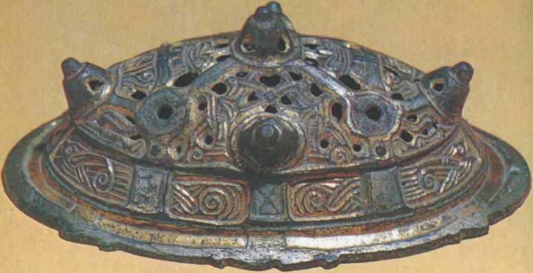 Скандинавская серебряная круглая фибула из Гнездовского клада