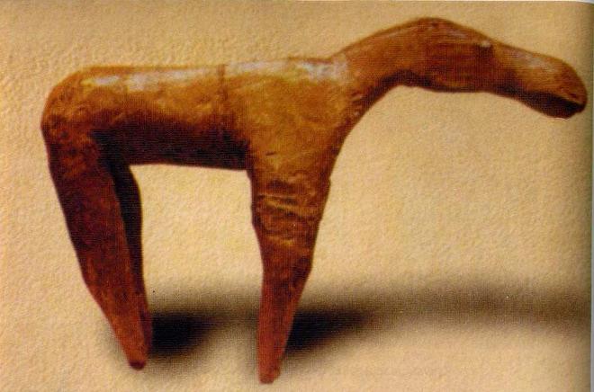Фигурка лося из Горбуновского торфяника, III тыс. до н. э.