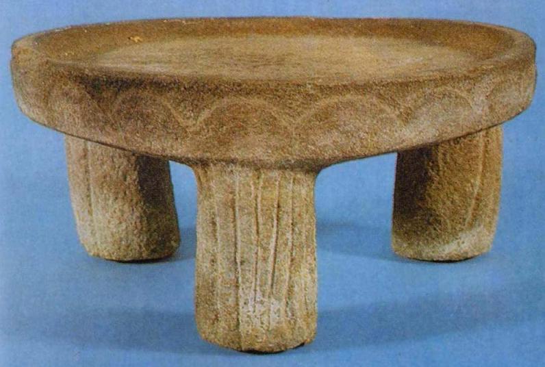 Каменный жертвенный столик из савроматского погребения