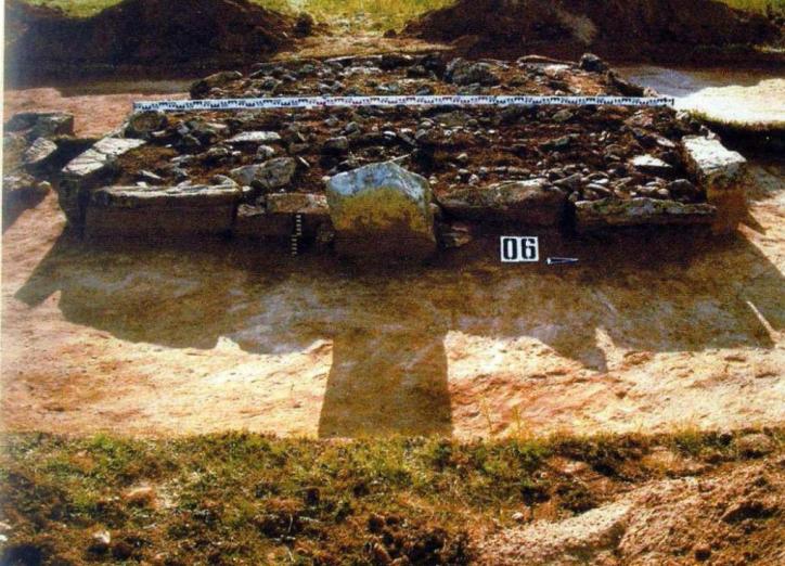 Тюркский могильник во время раскопок (по В. В. Горбуновой)