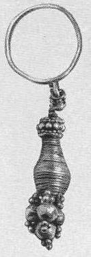 250. Золотая серьга с бусиной из зерни (увеличено). Сибирская коллекция