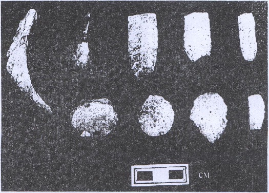Рис. 26. Орудия (камень) с памятника Иня-11. НОКМ16972, 19638