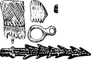Рис. 43. Костяные гребни, кольцо-подвеска (Тордош) и гарнун (Винча) (1/2).