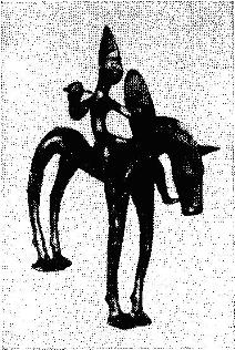 Гальштатская бронзовая фигурка конного вои¬на со шлемом, дротиком и щитом VI в. до н. э.