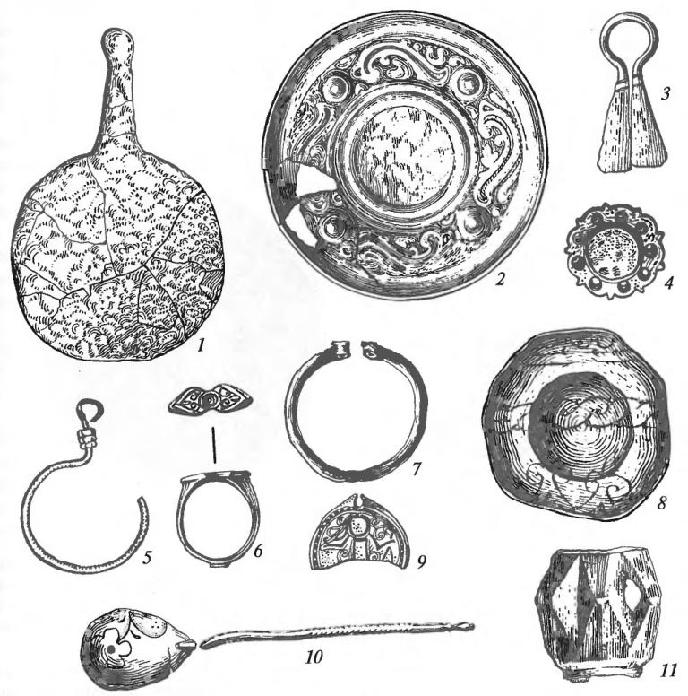 Изделия из цветного металла: 1,2 — зеркала; 3 — сюльгама; 4 — пряжка; 5 — серьга; 6 — перстень; 7 — браслет; 8 — сосудик (вид сверху), 9 — привеска; 10 — ложечка; 11 — булава